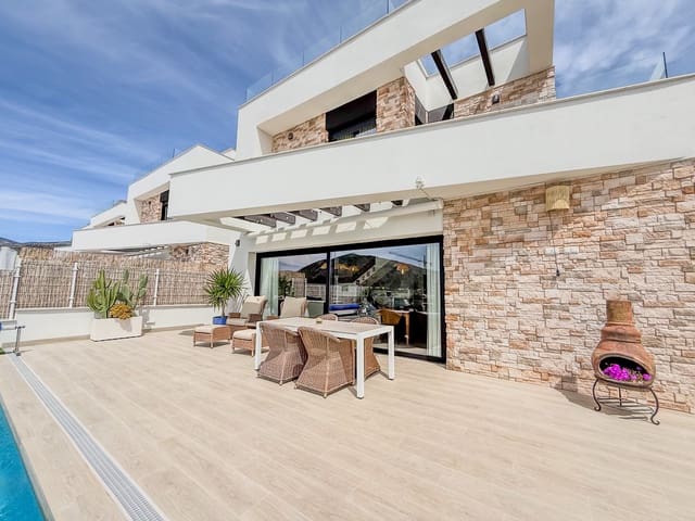 3 makuuhuone Huvila myytävänä paikassa Balcón de Finestrat - Terra Marina, Finestrat mukana uima-altaan - 675 000 € (Ref: 9305063)