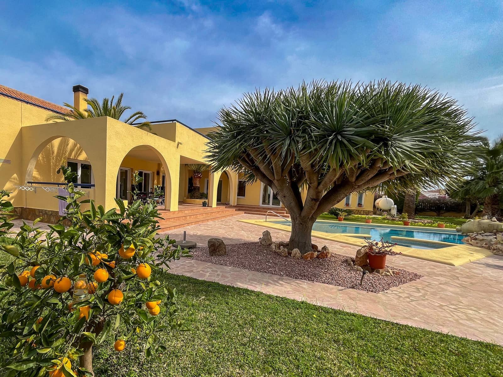 3 slaapkamer Villa te koop in Els Poblets met zwembad - € 848.000 (Ref: 9305066)