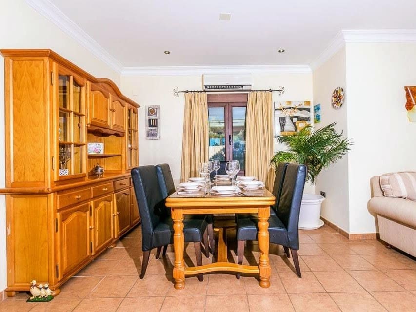 4 Zimmer Villa zu verkaufen in Teulada mit Pool - 780.000 € (Ref: 9305070)