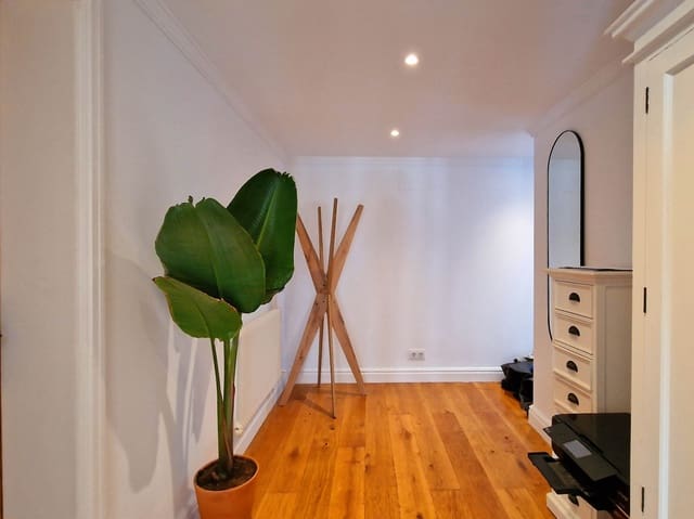 5 bedroom Villa for sale in Orba with pool - € 645,000 (Ref: 9305071)