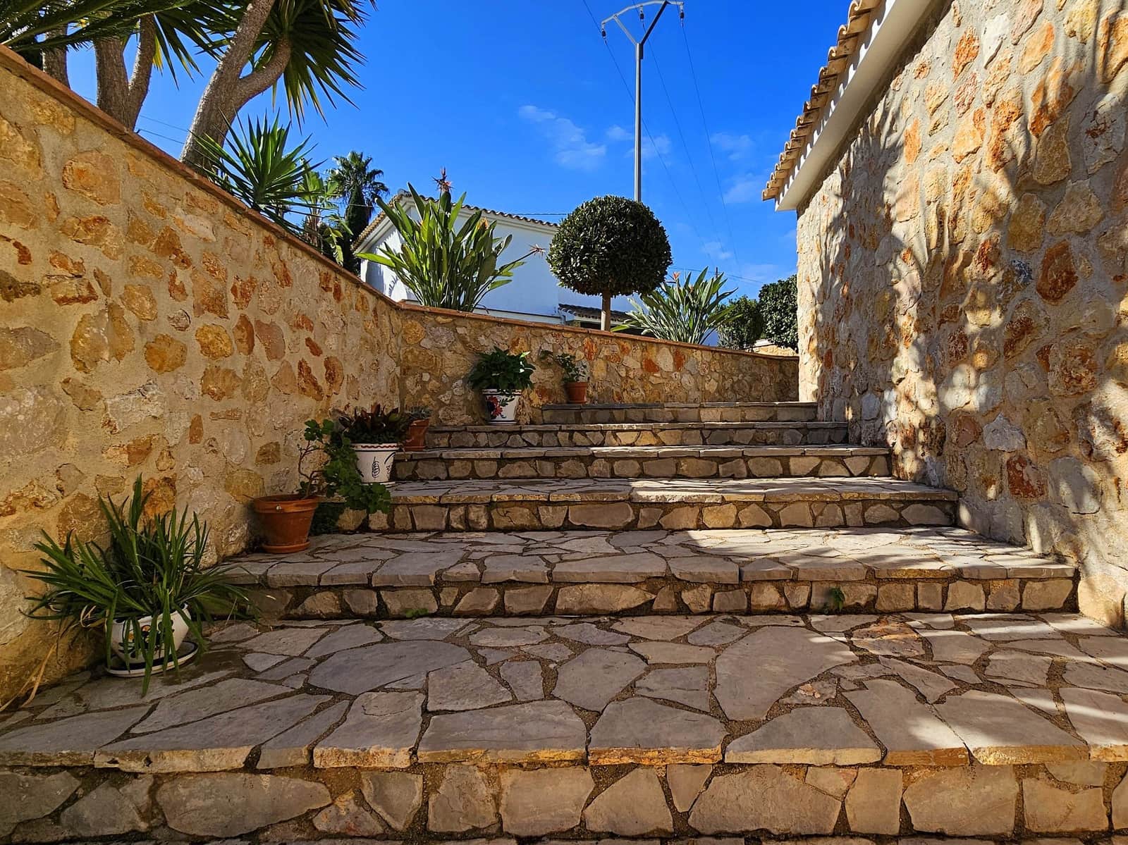 5 slaapkamer Villa te koop in Orba met zwembad - € 645.000 (Ref: 9305071)