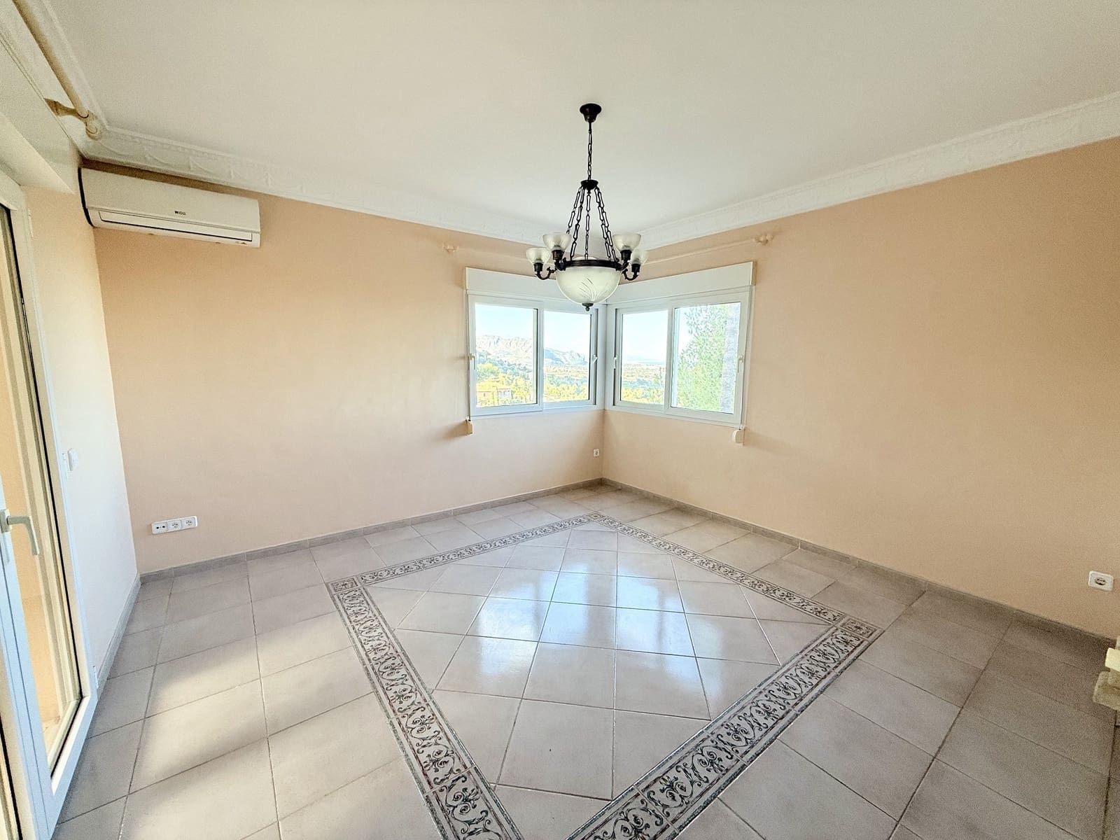 6 sypialnia Willa na sprzedaż w La Sella - 965 000 € (Ref: 9305075)