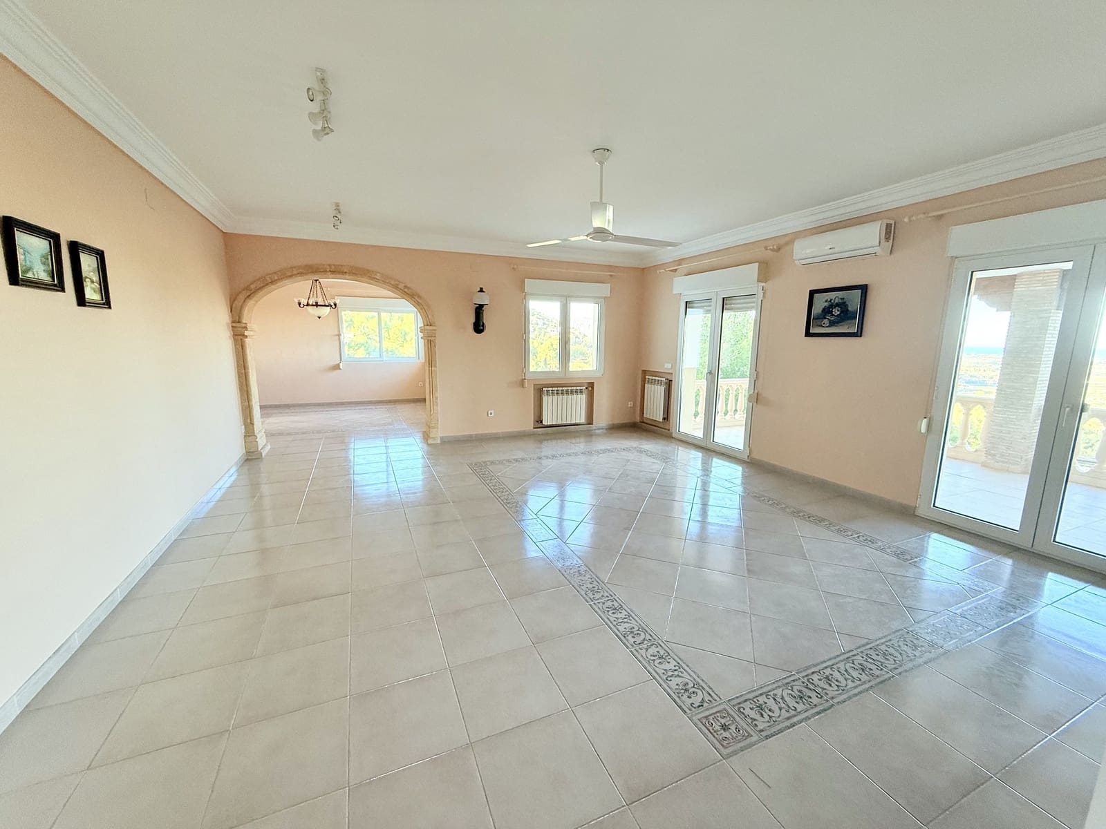 6 sypialnia Willa na sprzedaż w La Sella - 965 000 € (Ref: 9305075)