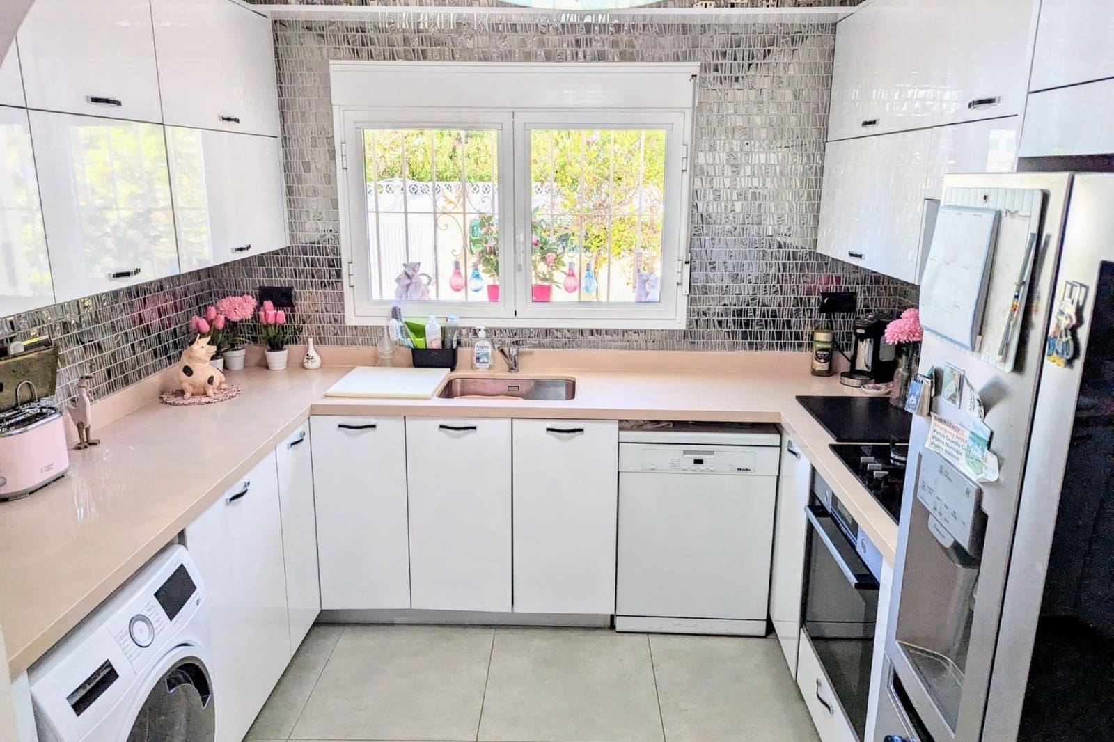 4 makuuhuone Huvila myytävänä paikassa Benissa mukana uima-altaan - 895 000 € (Ref: 9305081)