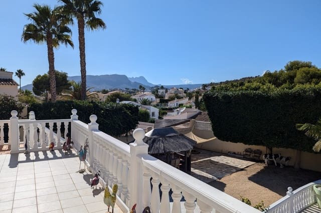 4 makuuhuone Huvila myytävänä paikassa Benissa mukana uima-altaan - 895 000 € (Ref: 9305081)