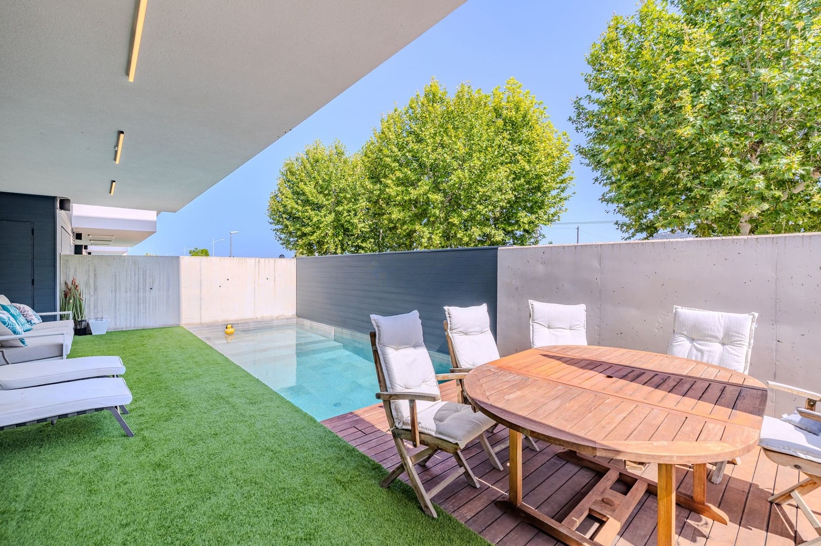 Chalet de 3 habitaciones en Oliva en venta con piscina - 697.000 € (Ref: 9306312)