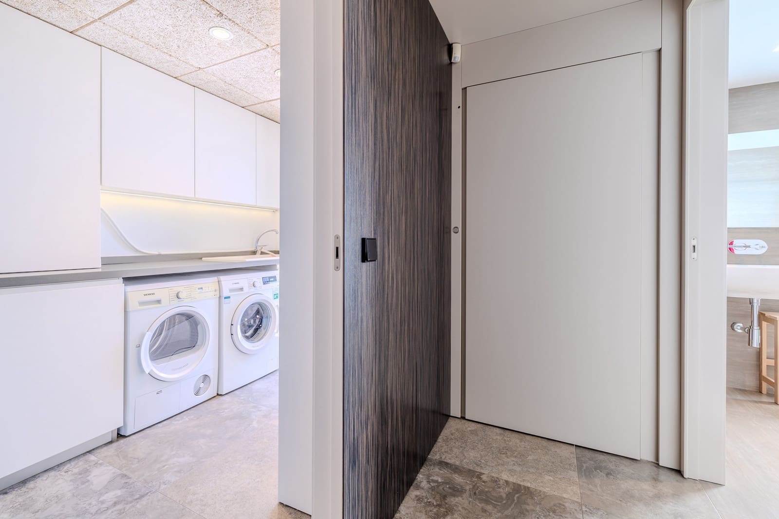 Chalet de 3 habitaciones en Oliva en venta con piscina - 697.000 € (Ref: 9306312)