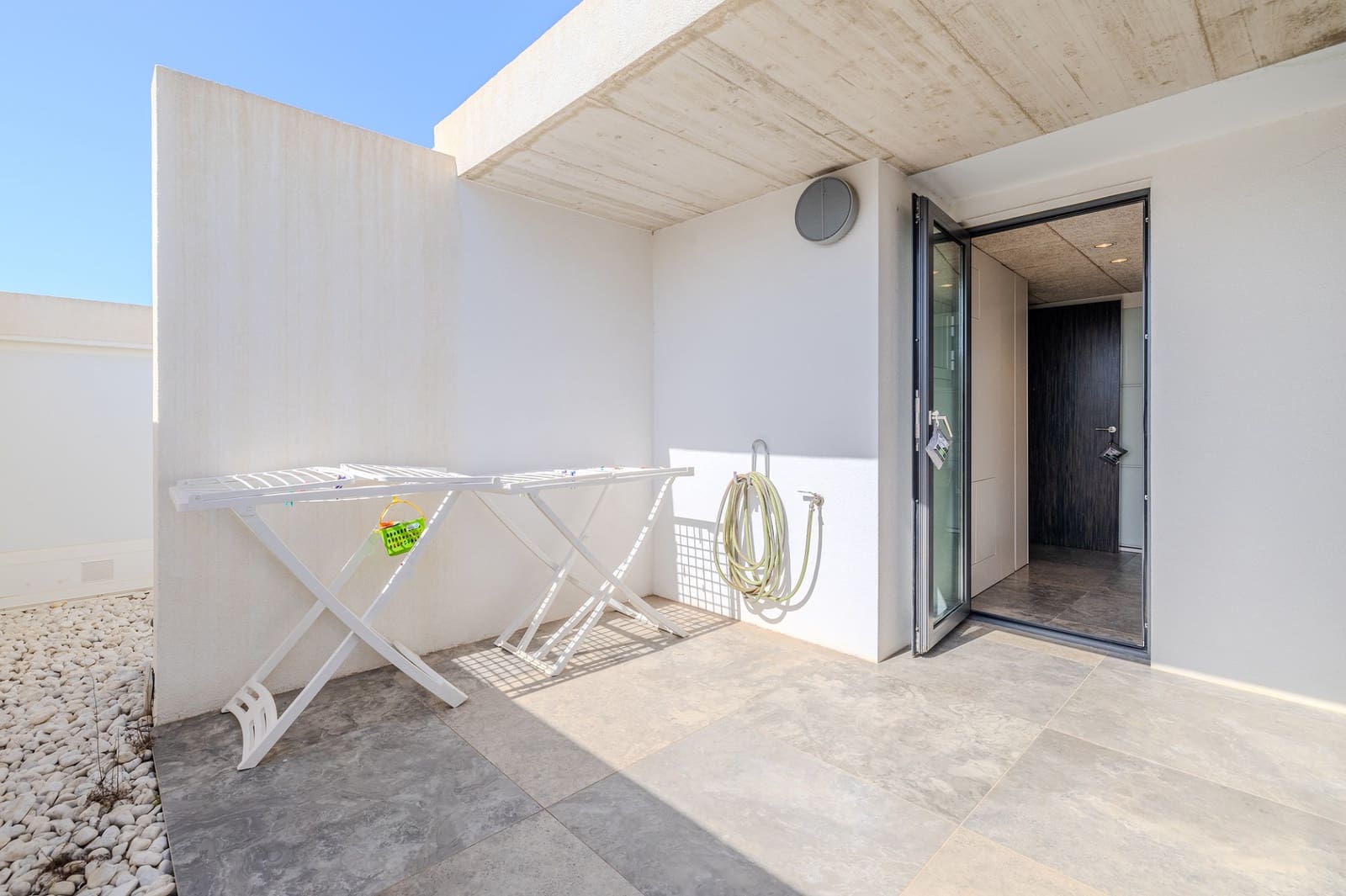 Chalet de 3 habitaciones en Oliva en venta con piscina - 697.000 € (Ref: 9306312)