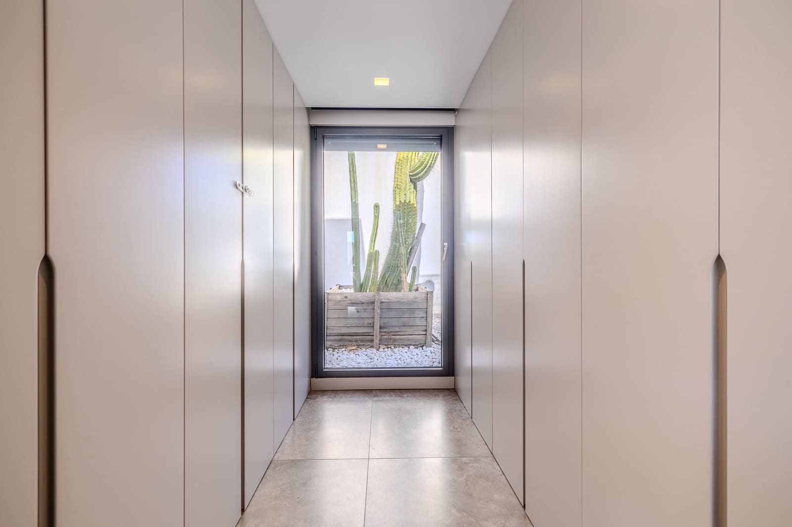 Chalet de 3 habitaciones en Oliva en venta con piscina - 697.000 € (Ref: 9306312)