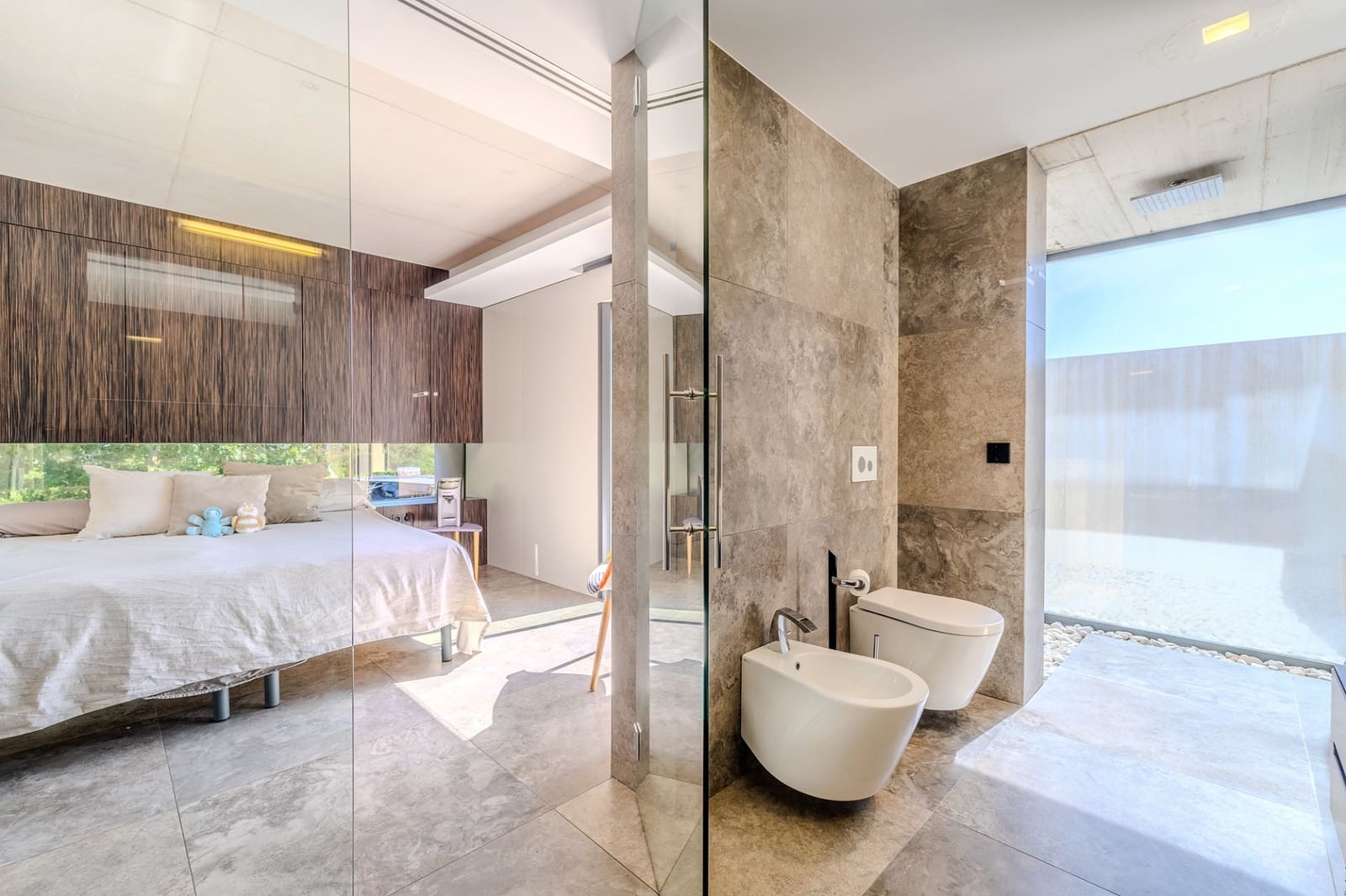 Chalet de 3 habitaciones en Oliva en venta con piscina - 697.000 € (Ref: 9306312)