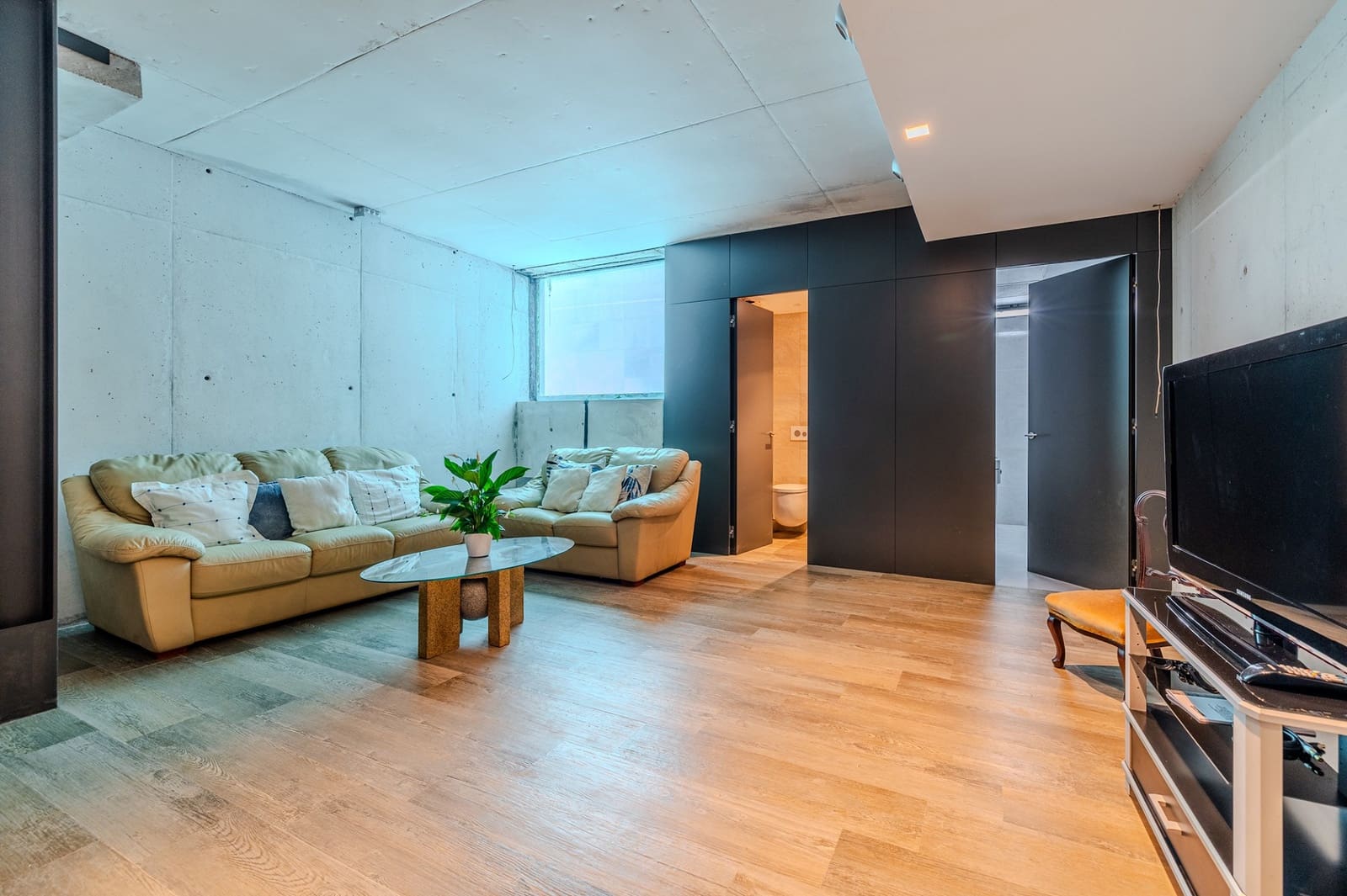 Chalet de 3 habitaciones en Oliva en venta con piscina - 697.000 € (Ref: 9306312)