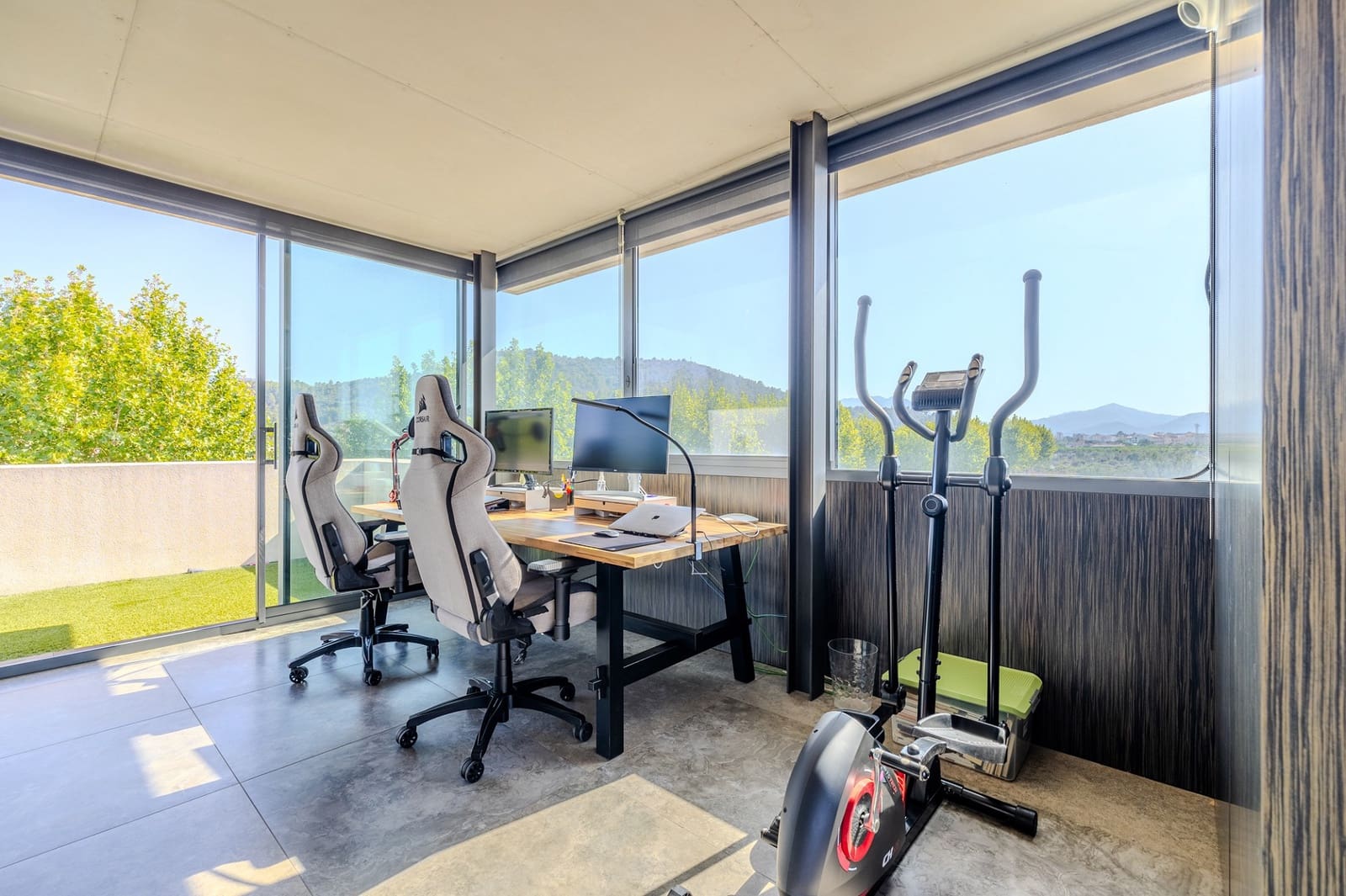 Chalet de 3 habitaciones en Oliva en venta con piscina - 697.000 € (Ref: 9306312)