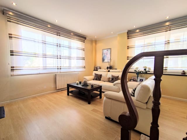 Chalet de 5 habitaciones en Daimús en venta con piscina - 599.000 € (Ref: 9306316)