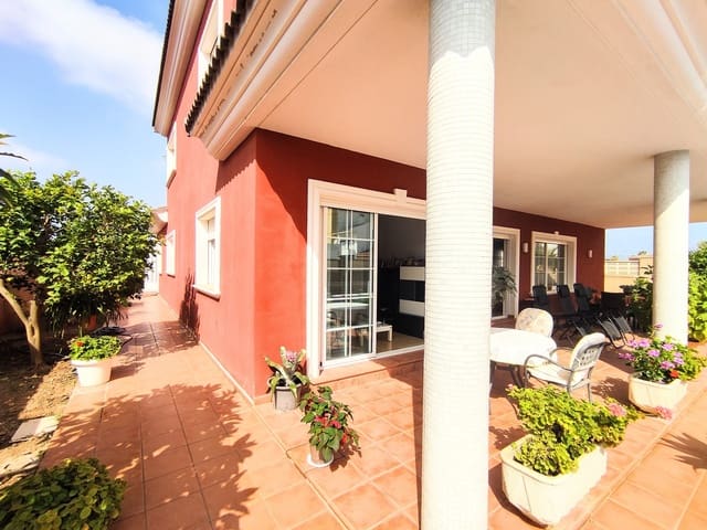 Chalet de 5 habitaciones en Daimús en venta con piscina - 599.000 € (Ref: 9306316)