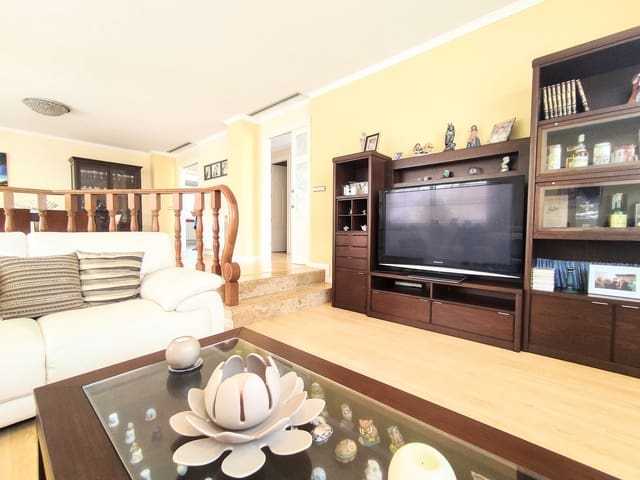 Chalet de 5 habitaciones en Daimús en venta con piscina - 599.000 € (Ref: 9306316)