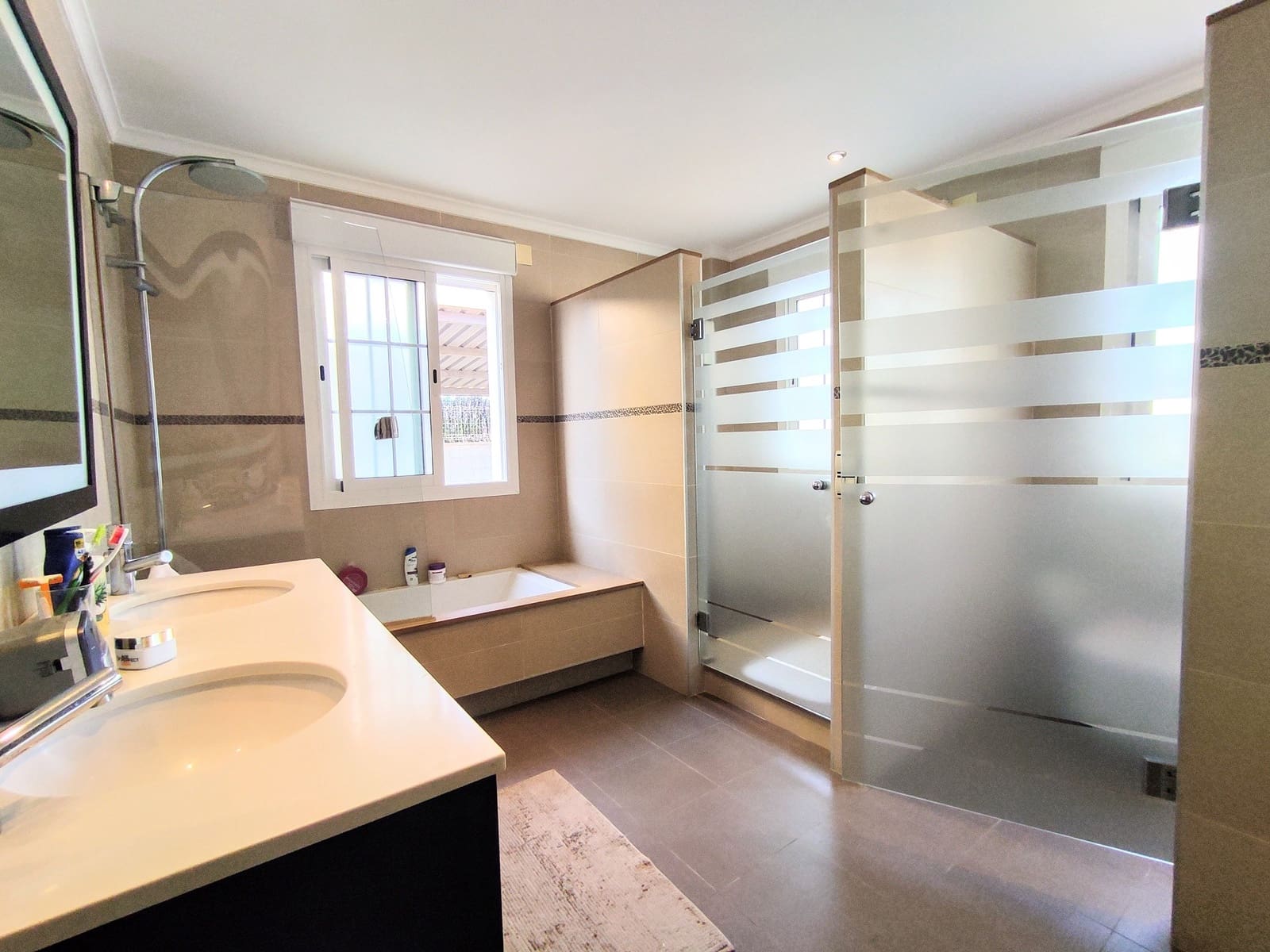 Chalet de 5 habitaciones en Daimús en venta con piscina - 599.000 € (Ref: 9306316)