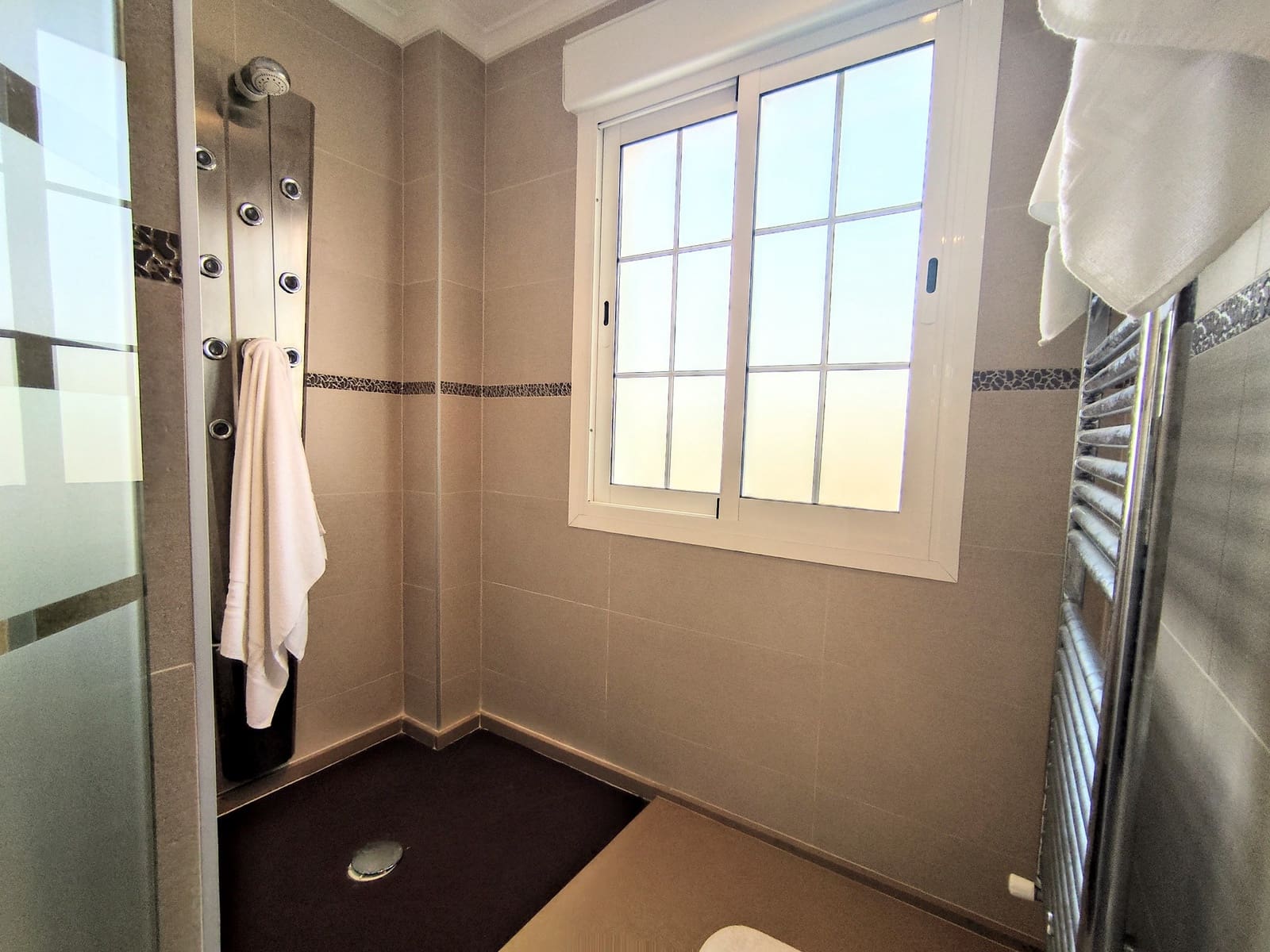 Chalet de 5 habitaciones en Daimús en venta con piscina - 599.000 € (Ref: 9306316)