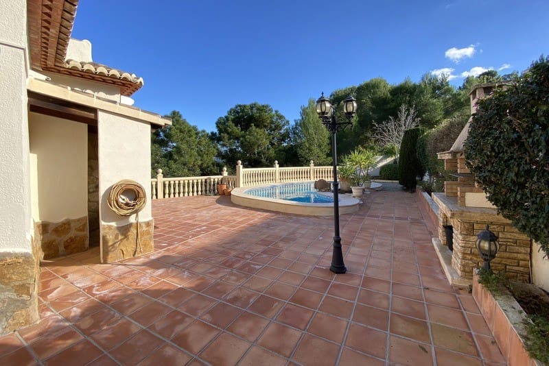 3 bedroom Villa for sale in Ador with pool - € 449,000 (Ref: 9306317)