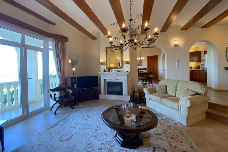 3 bedroom Villa for sale in Ador with pool - € 449,000 (Ref: 9306317)