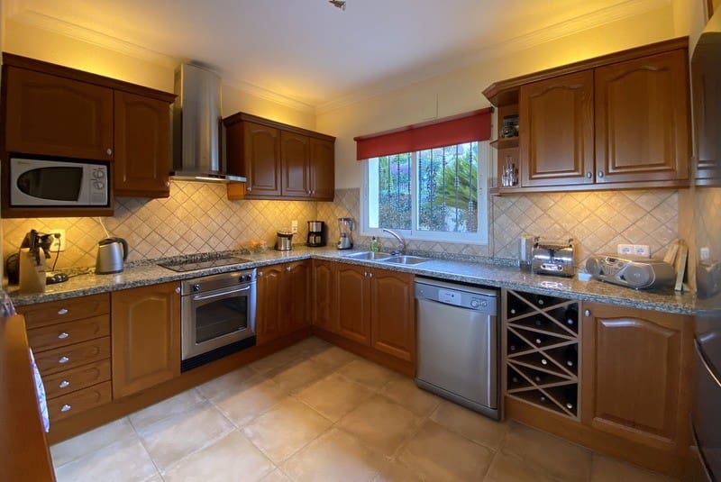 3 bedroom Villa for sale in Ador with pool - € 449,000 (Ref: 9306317)