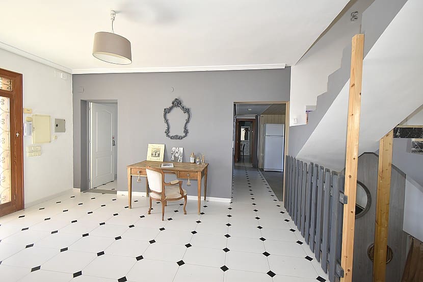 9 slaapkamer Villa te koop in Gandia met zwembad - € 990.000 (Ref: 9306319)