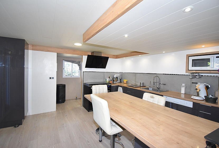 9 slaapkamer Villa te koop in Gandia met zwembad - € 990.000 (Ref: 9306319)