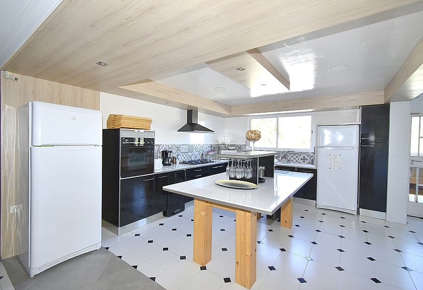 9 slaapkamer Villa te koop in Gandia met zwembad - € 990.000 (Ref: 9306319)