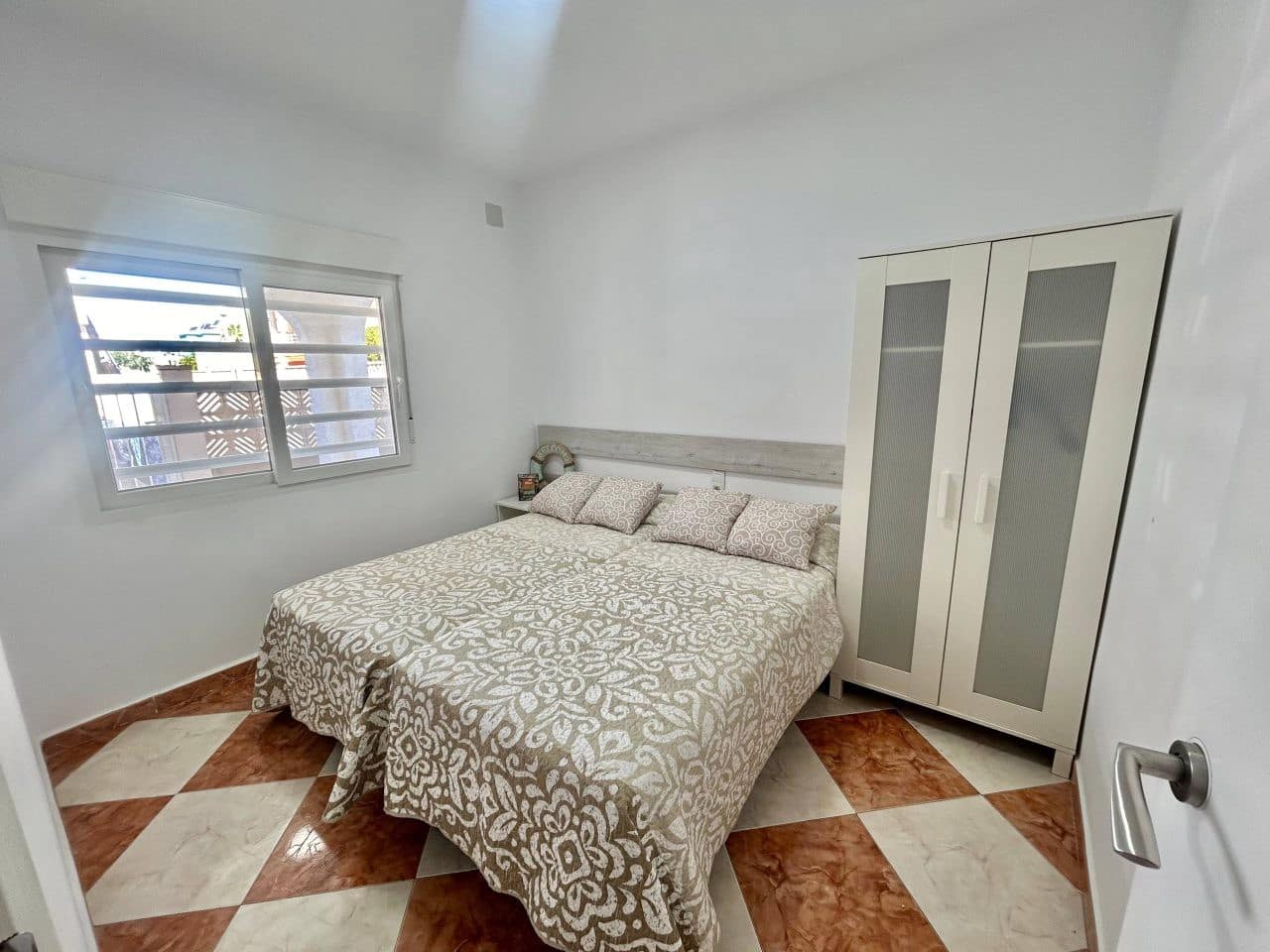 7 soveværelse Villa til salg i Oliva - € 399.000 (Ref: 9306323)