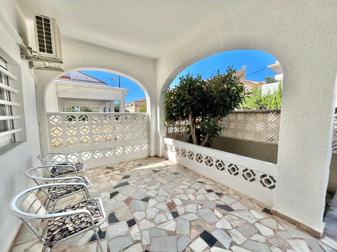 7 soveværelse Villa til salg i Oliva - € 399.000 (Ref: 9306323)