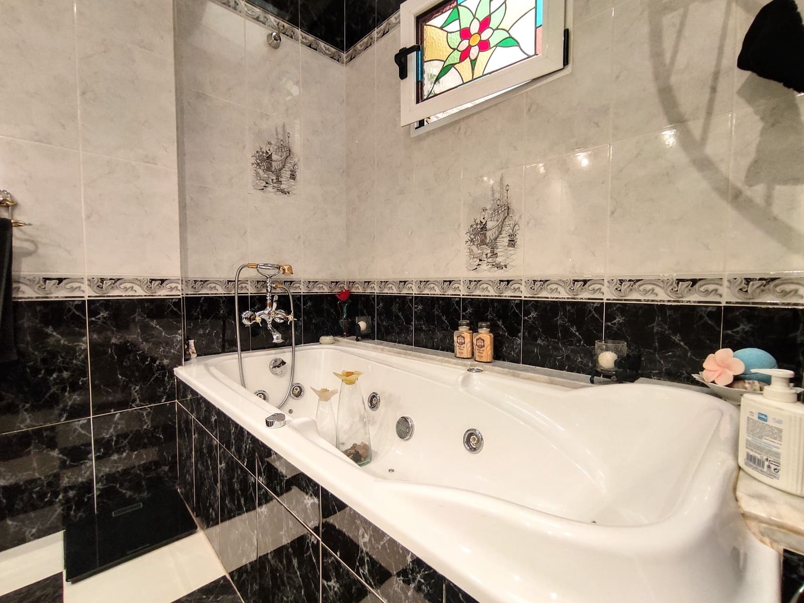 3 soveværelse Lejlighed til salg i La Font d'En Carros - € 170.000 (Ref: 9306324)