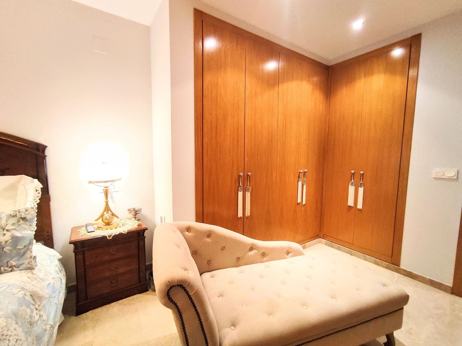 4 makuuhuone Huoneisto myytävänä paikassa Oliva - 199 000 € (Ref: 9306325)