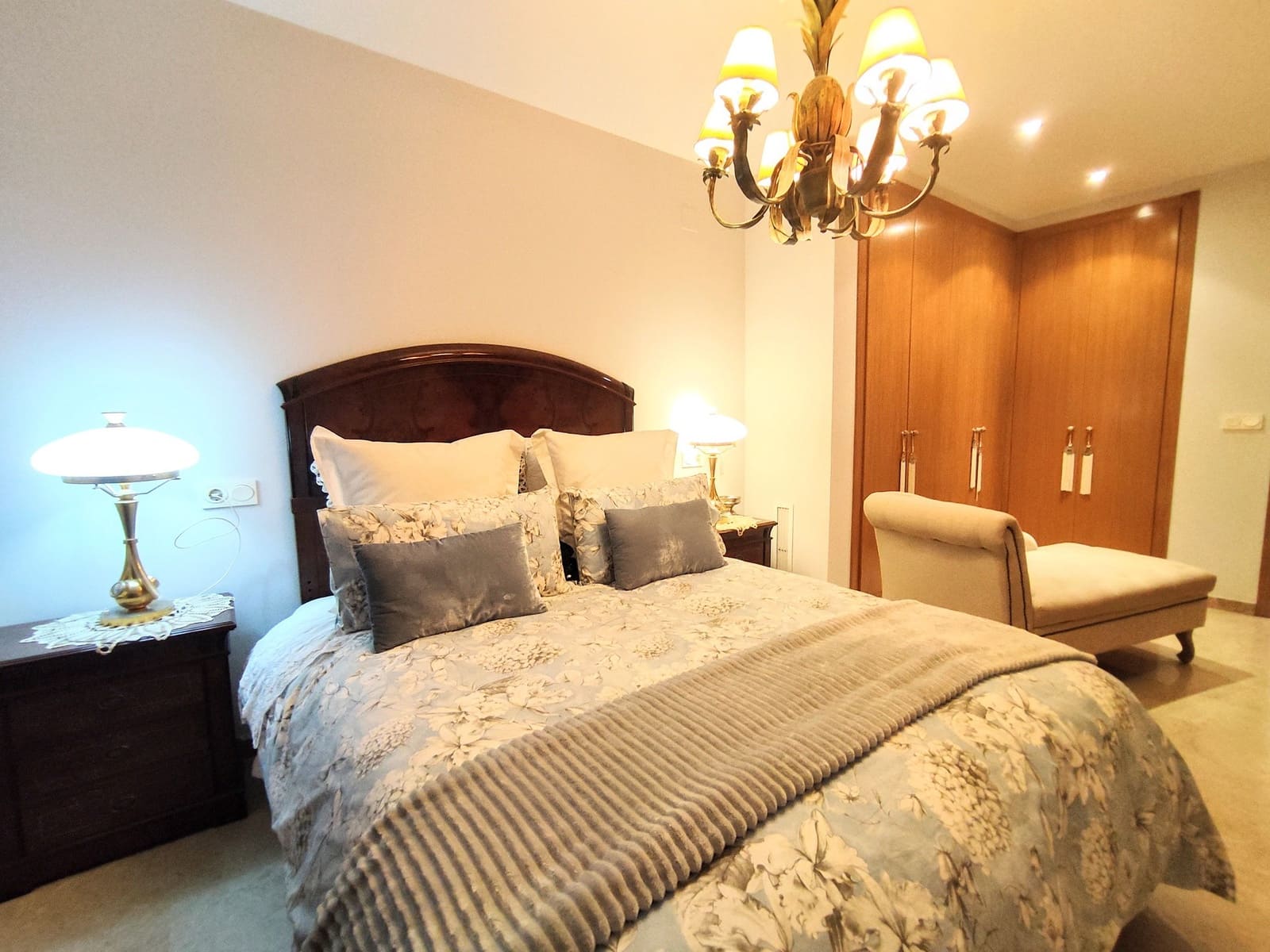 4 makuuhuone Huoneisto myytävänä paikassa Oliva - 199 000 € (Ref: 9306325)