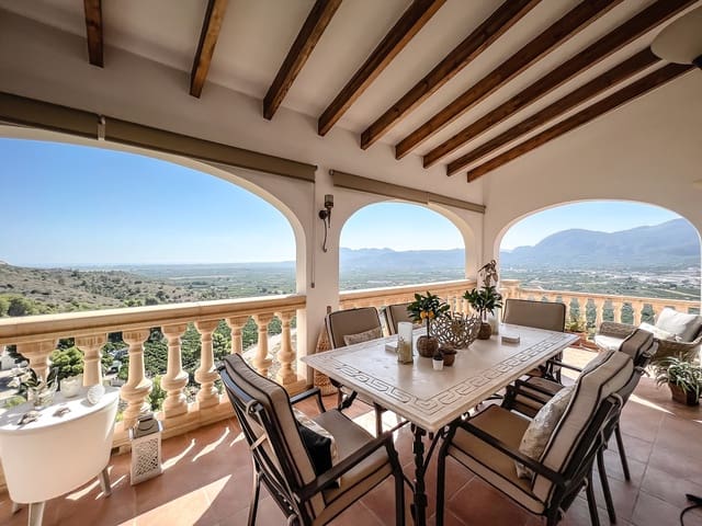 5 bedroom Villa for sale in Pego with pool - € 699,000 (Ref: 9308342)