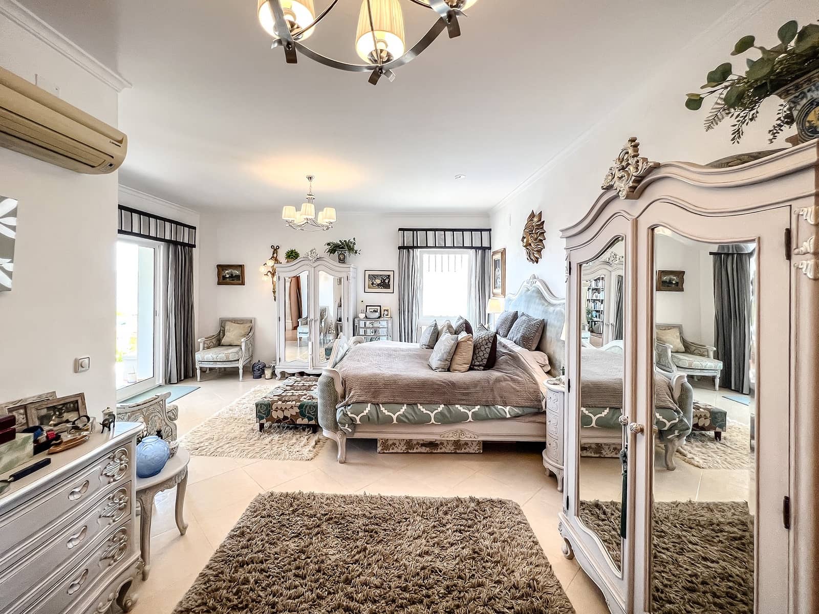 5 sypialnia Willa na sprzedaż w Pego z basenem - 699 000 € (Ref: 9308342)