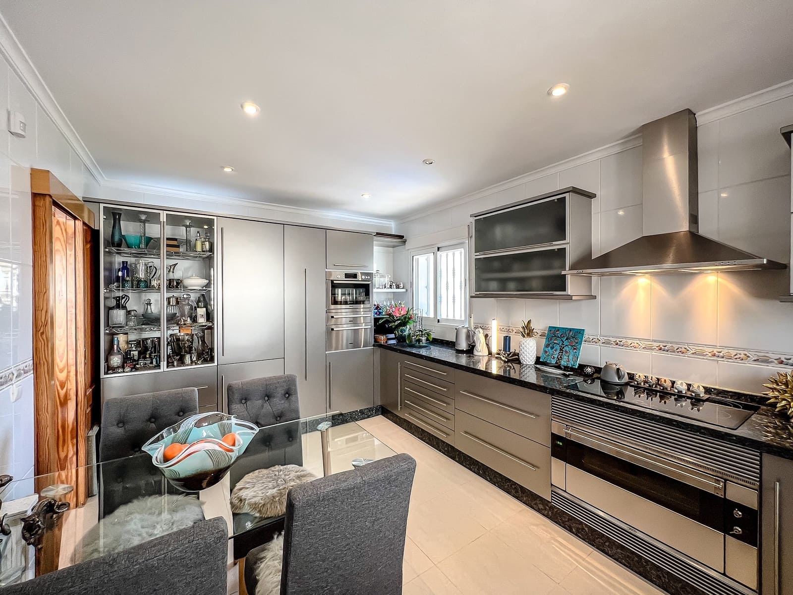 5 sypialnia Willa na sprzedaż w Pego z basenem - 699 000 € (Ref: 9308342)