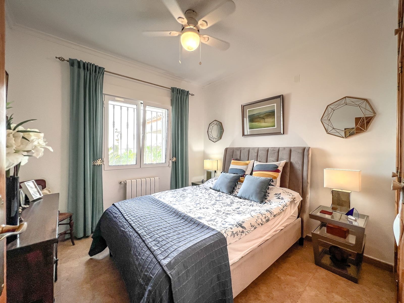 5 sypialnia Willa na sprzedaż w Pego z basenem - 699 000 € (Ref: 9308342)