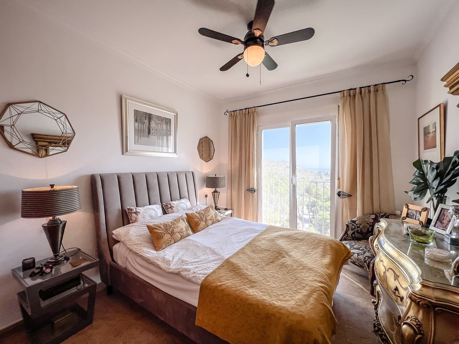 5 sypialnia Willa na sprzedaż w Pego z basenem - 699 000 € (Ref: 9308342)