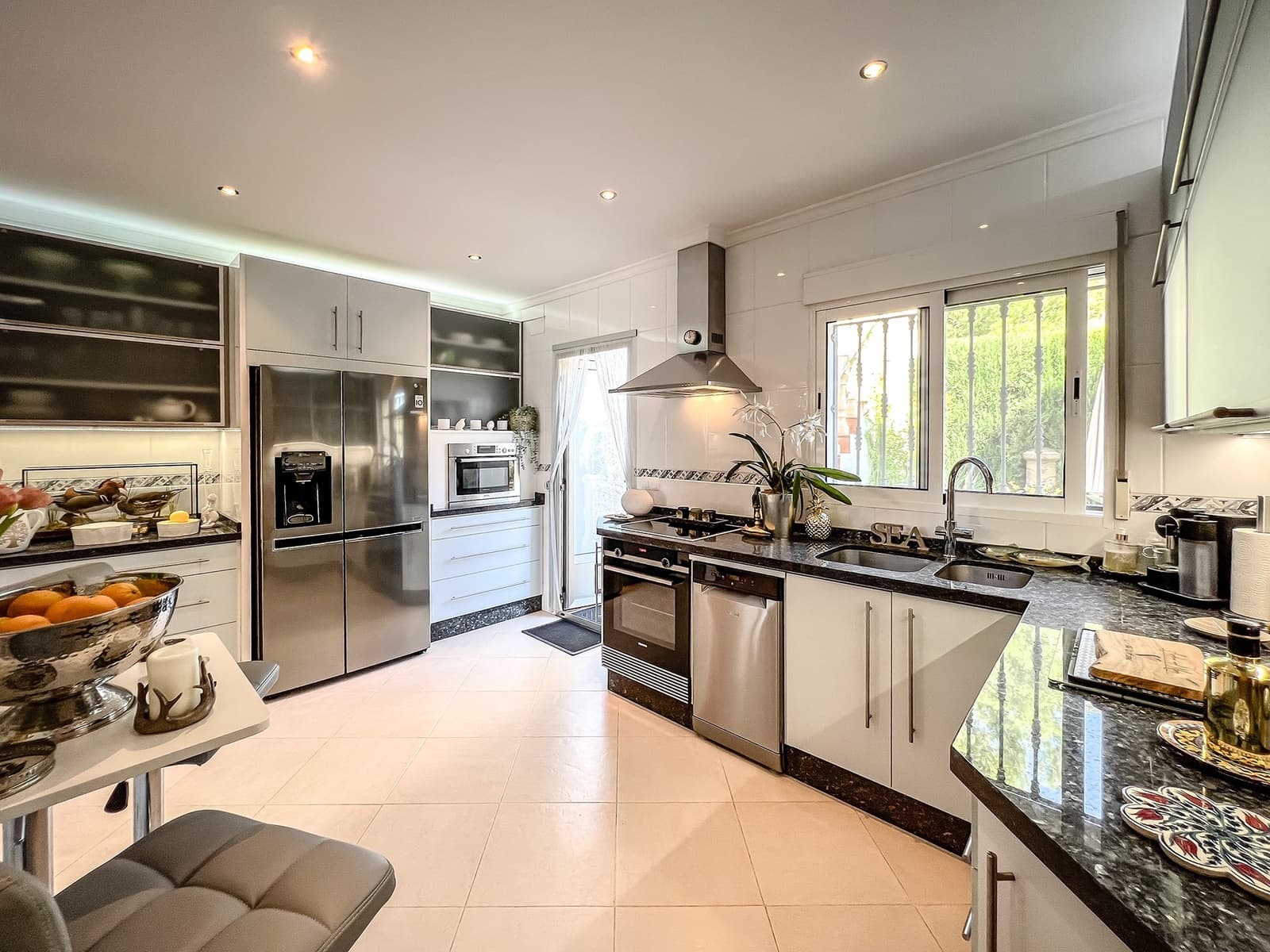 5 sypialnia Willa na sprzedaż w Pego z basenem - 699 000 € (Ref: 9308342)