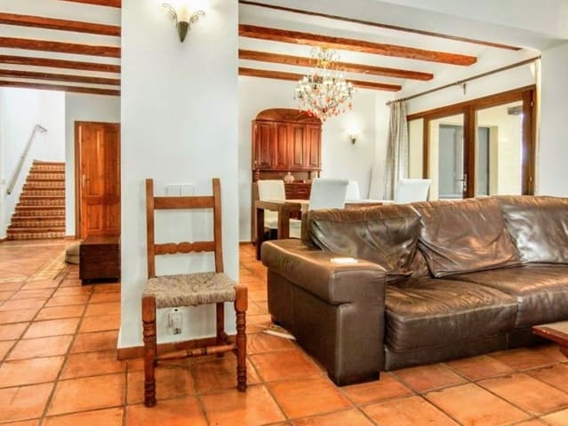 7 quarto Moradia para venda em Benissa com piscina - 995 000 € (Ref: 9308345)