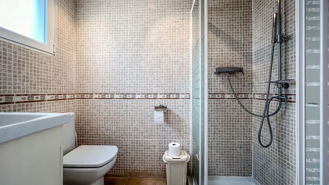 4 bedroom Villa for sale in L'Atzúvia - € 269,000 (Ref: 9308346)