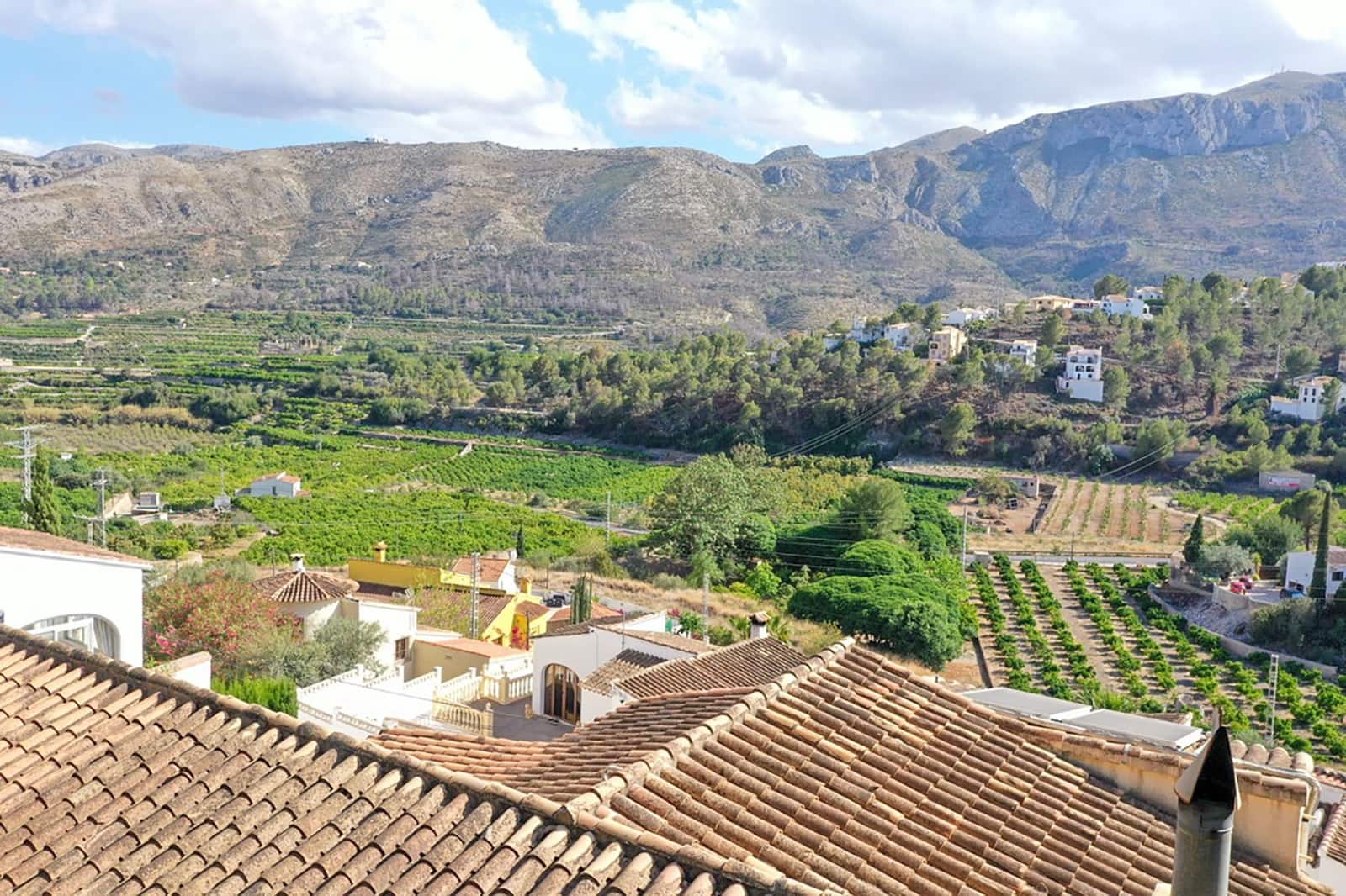 4 bedroom Villa for sale in L'Atzuvia - € 269,000 (Ref: 9308346)