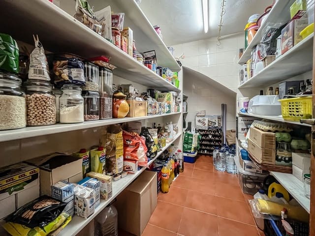 7 Zimmer Villa zu verkaufen in La Xara, Dénia mit Pool - 880.000 € (Ref: 9308347)