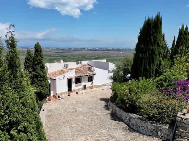 5 bedroom Villa for sale in Monte Pego, Pego with pool - € 575,000 (Ref: 9308351)