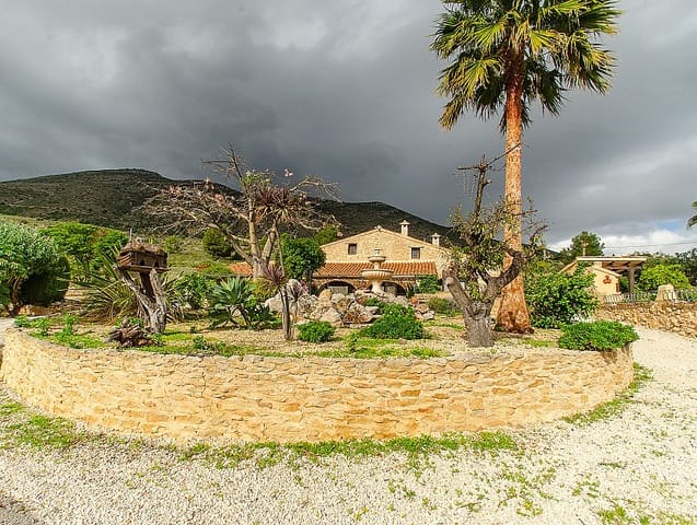 7 Zimmer Villa zu verkaufen in Benissa mit Pool - 1.300.000 € (Ref: 9308354)