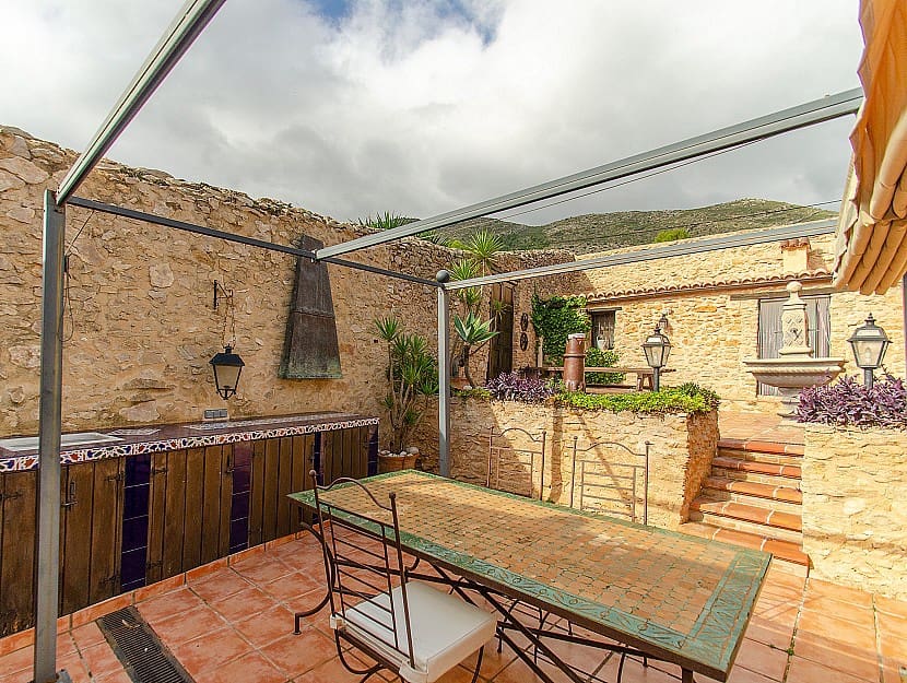 7 Zimmer Villa zu verkaufen in Benissa mit Pool - 1.300.000 € (Ref: 9308354)