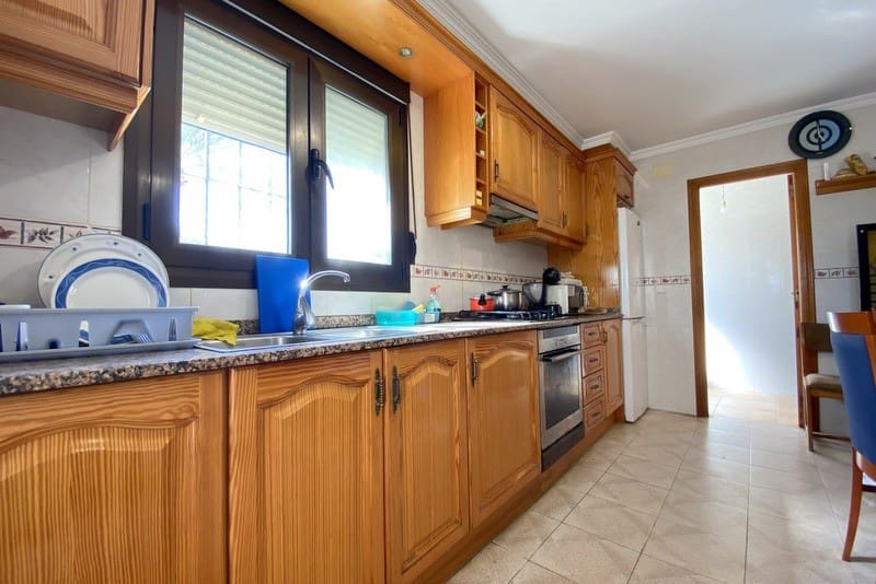 8 soveværelse Villa til salg i Denia med swimmingpool - € 750.000 (Ref: 9308355)