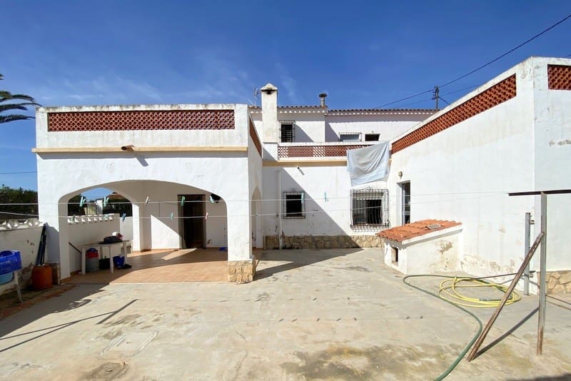 8 soveværelse Villa til salg i Denia med swimmingpool - € 750.000 (Ref: 9308355)
