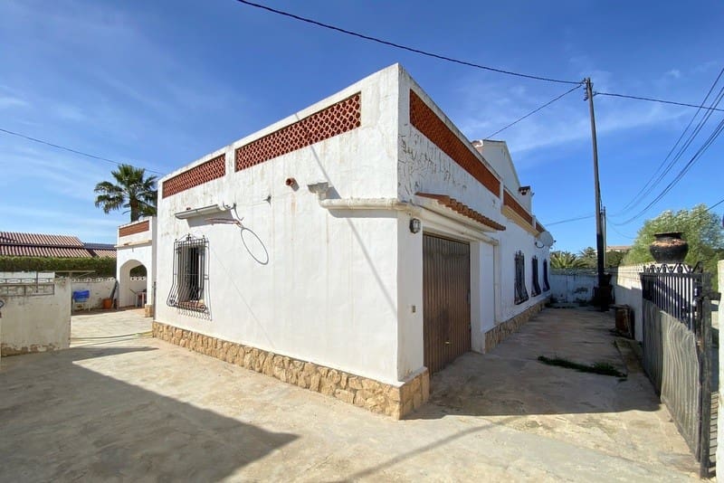 8 soveværelse Villa til salg i Denia med swimmingpool - € 750.000 (Ref: 9308355)
