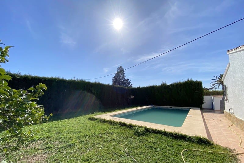 8 soveværelse Villa til salg i Denia med swimmingpool - € 750.000 (Ref: 9308355)