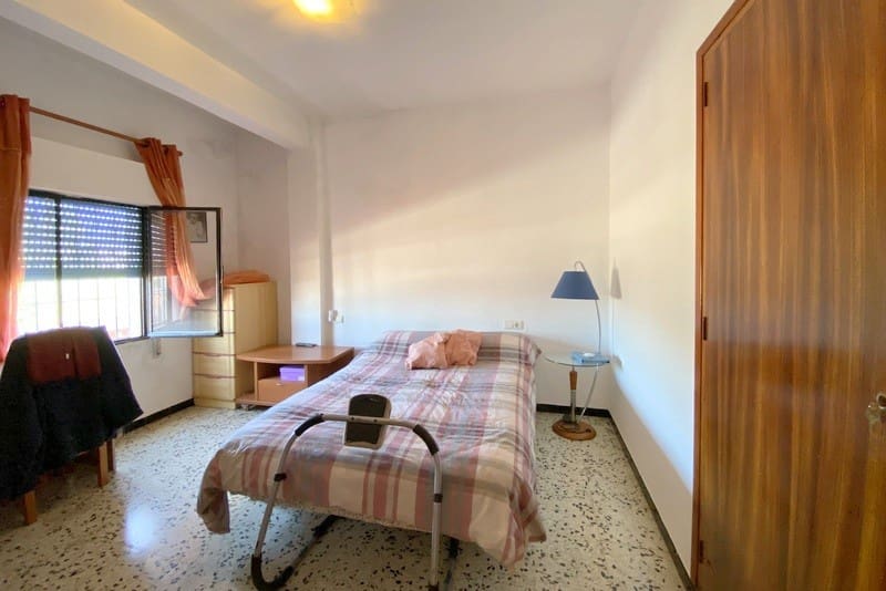 8 soveværelse Villa til salg i Denia med swimmingpool - € 750.000 (Ref: 9308355)